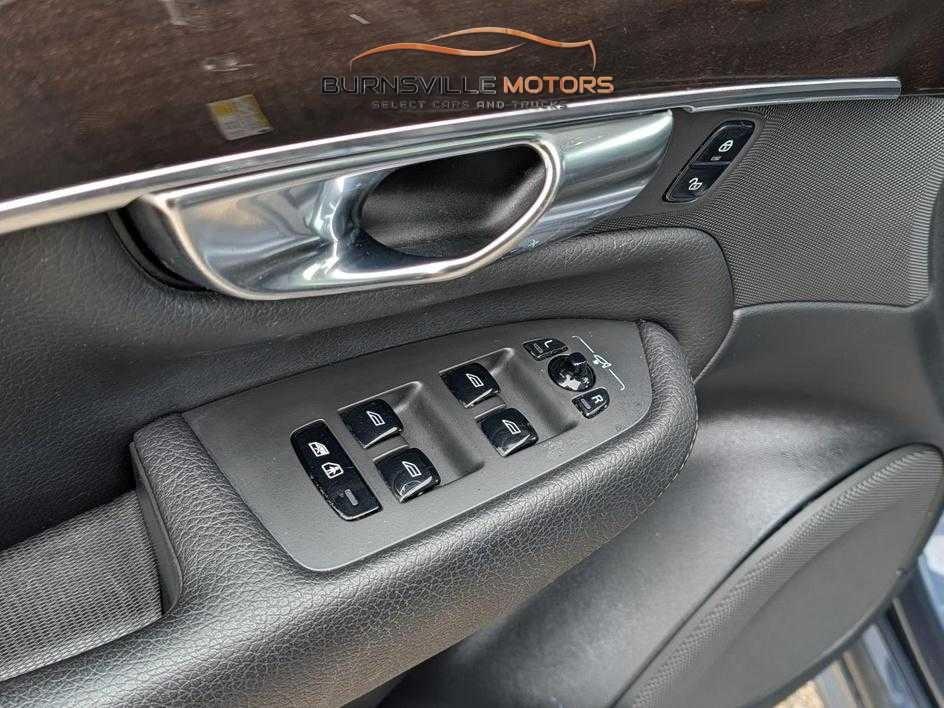 Volvo XC90 T6 AWD Momentum 2019