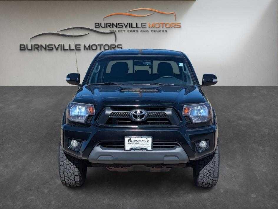 Toyota Tacoma 4WD Double Cab V6 MT (Natl) 2013