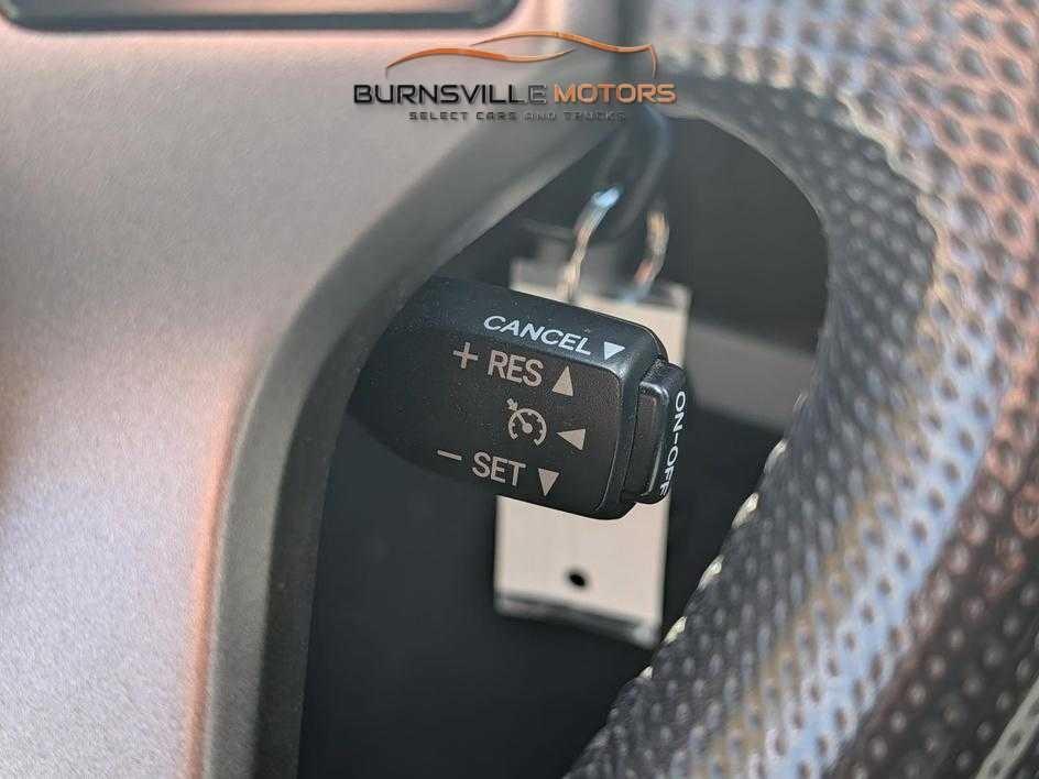 Toyota Tacoma 4WD Double Cab V6 MT (Natl) 2013