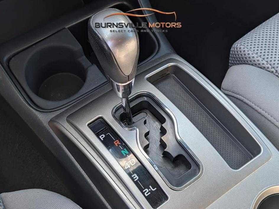 Toyota Tacoma 4WD Double Cab V6 MT (Natl) 2013