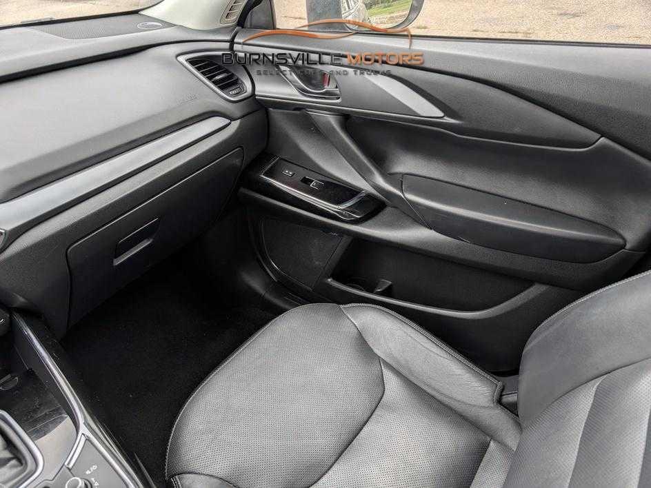 Mazda CX-9 Touring AWD 2021