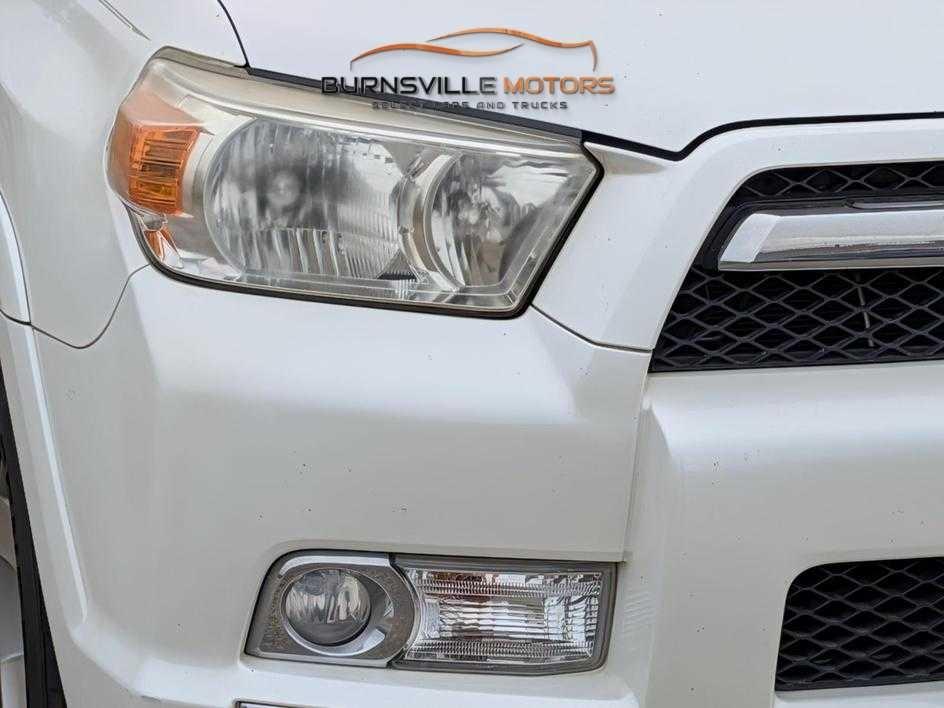 Toyota 4Runner 4WD 4dr V6 Limited (Natl) 2010
