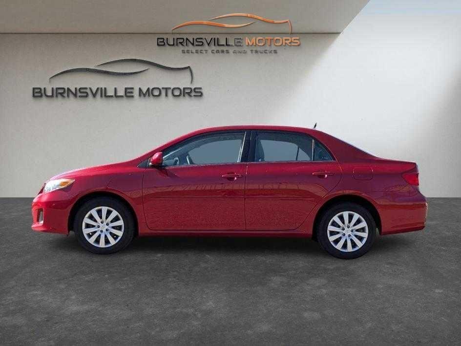 Toyota Corolla 4dr Sdn Auto LE Special Edition (Natl) 2013