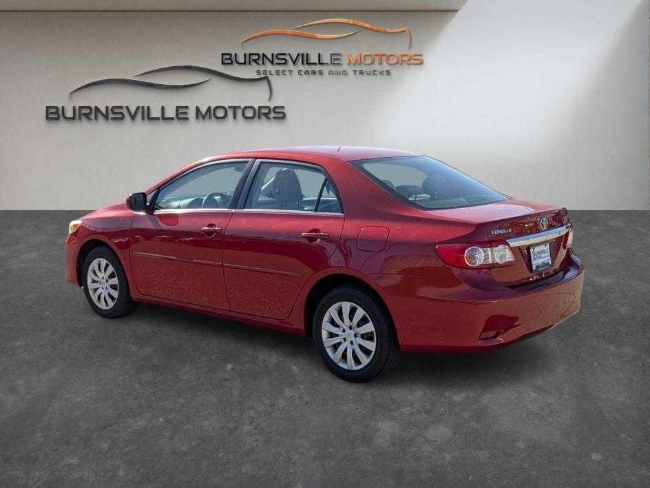 Toyota Corolla 4dr Sdn Auto LE Special Edition (Natl) 2013