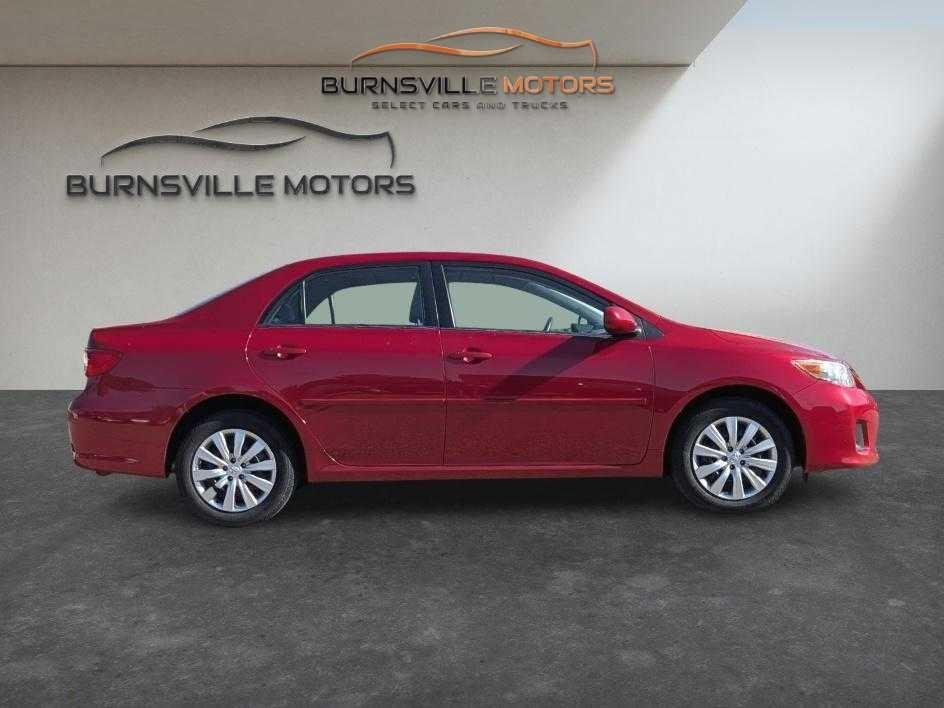 Toyota Corolla 4dr Sdn Auto LE Special Edition (Natl) 2013