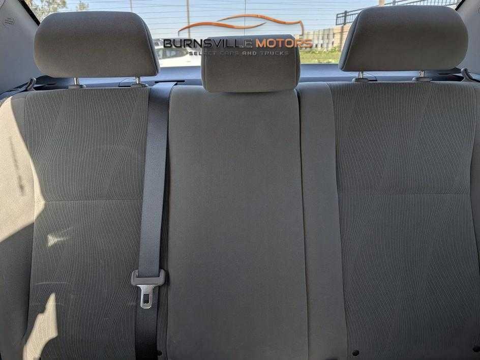 Toyota Corolla 4dr Sdn Auto LE Special Edition (Natl) 2013