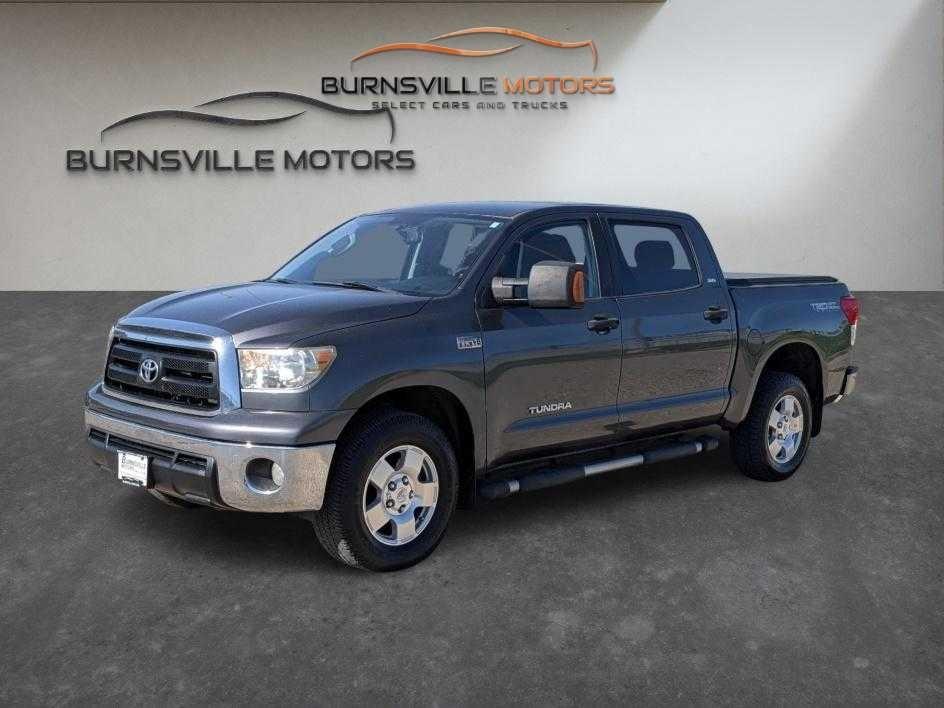 Toyota Tundra 4WD Truck CrewMax 5.7L FFV V8 6-Spd AT (Natl) 2012