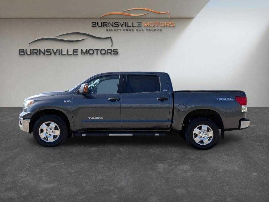Toyota Tundra 4WD Truck CrewMax 5.7L FFV V8 6-Spd AT (Natl) 2012