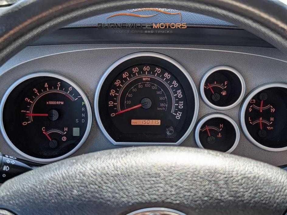 Toyota Tundra 4WD Truck CrewMax 5.7L FFV V8 6-Spd AT (Natl) 2012