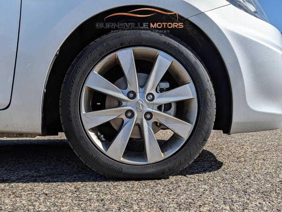 Hyundai Accent 4dr Sdn Auto GLS 2013