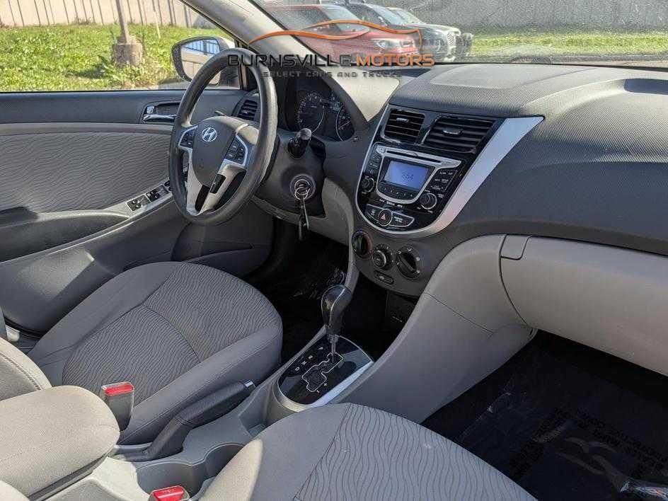 Hyundai Accent 4dr Sdn Auto GLS 2013