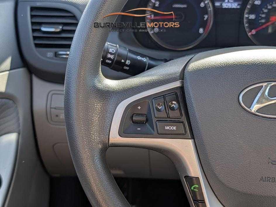 Hyundai Accent 4dr Sdn Auto GLS 2013