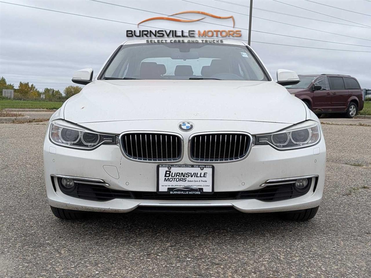 BMW 3 Series 4dr Sdn 328i xDrive AWD SULEV 2014