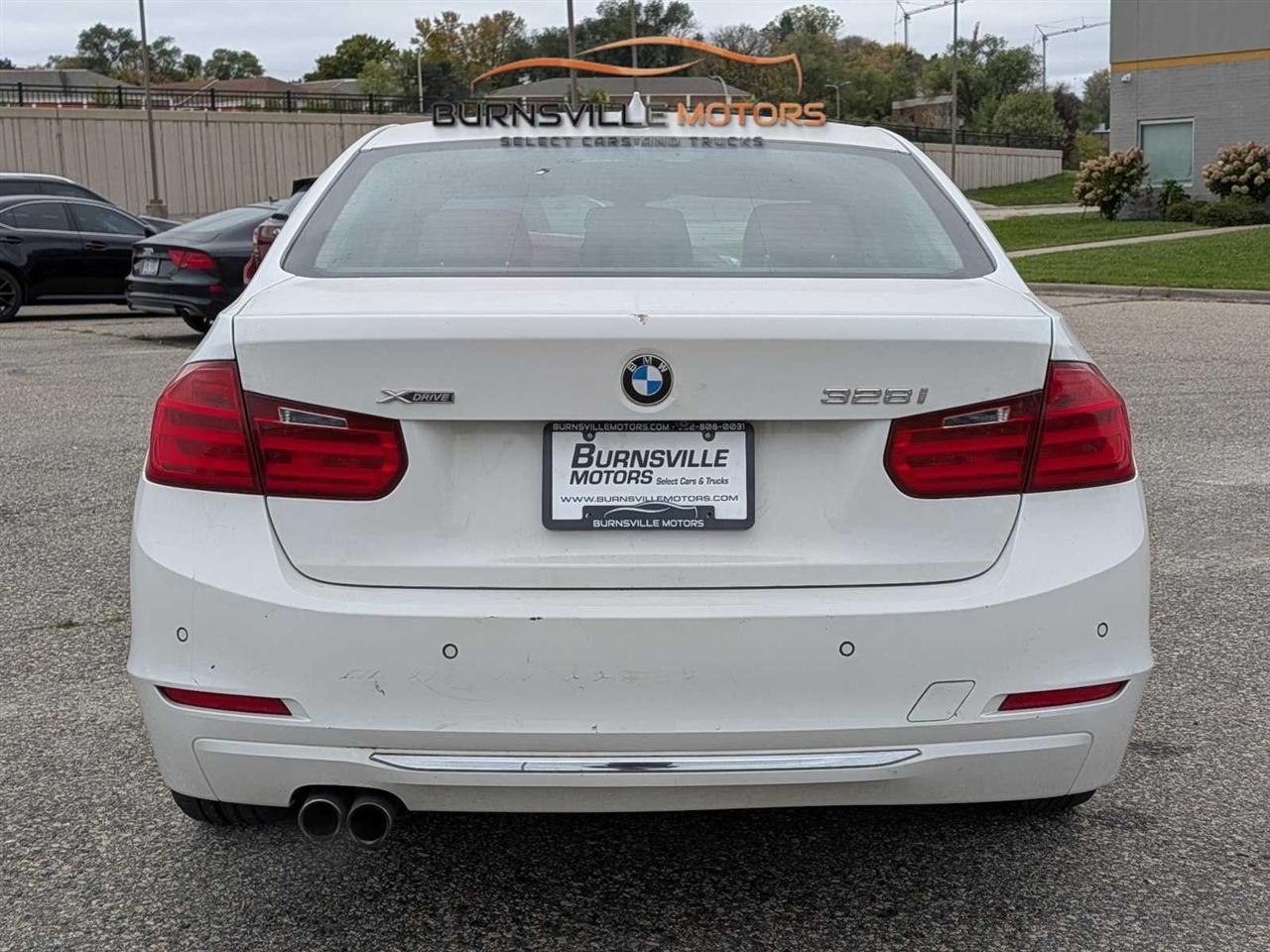 BMW 3 Series 4dr Sdn 328i xDrive AWD SULEV 2014