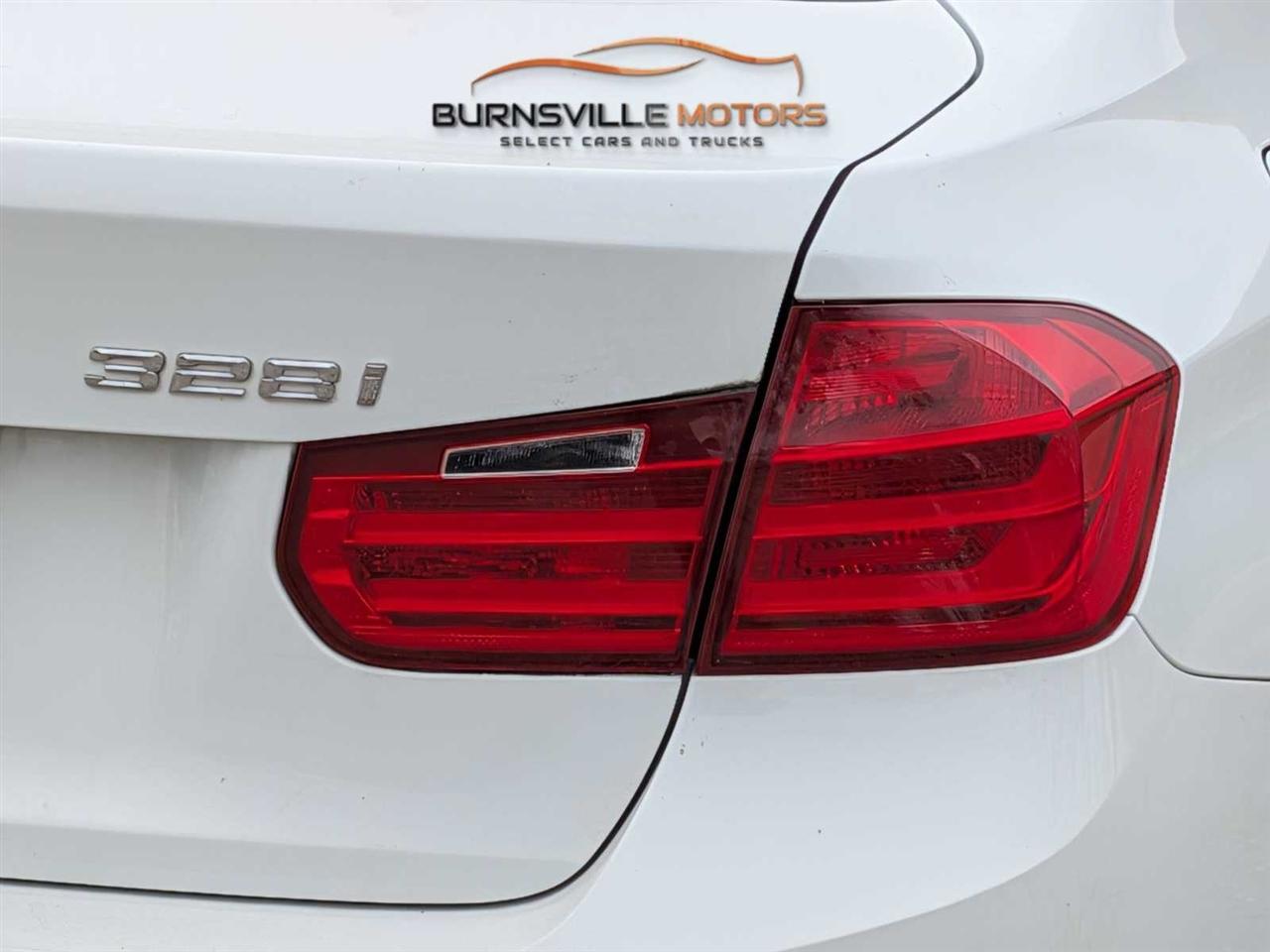 BMW 3 Series 4dr Sdn 328i xDrive AWD SULEV 2014
