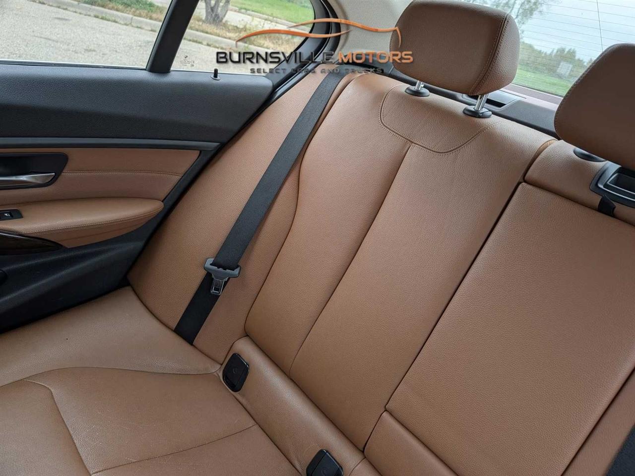 BMW 3 Series 4dr Sdn 328i xDrive AWD SULEV 2014