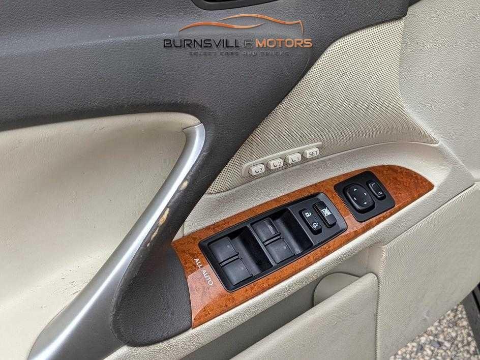 Lexus IS 250 4dr Sport Sdn Auto AWD 2009