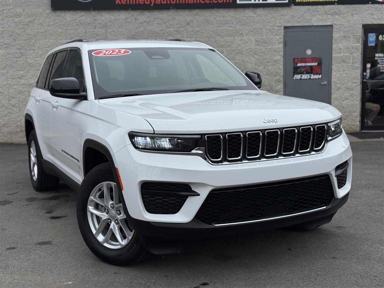 Jeep Grand Cherokee Laredo 4x4 2023