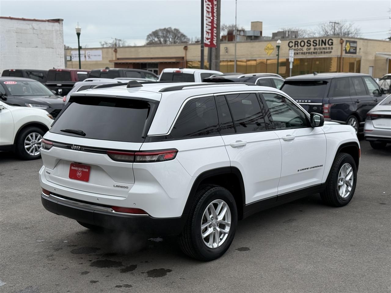 Jeep Grand Cherokee Laredo 4x4 2023