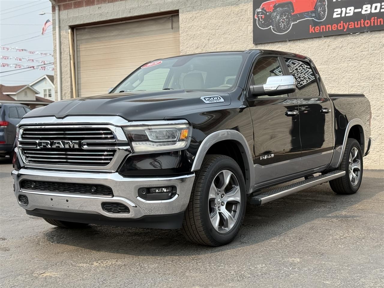 RAM 1500 Laramie 4x4 Crew Cab 5'7" Box 2019