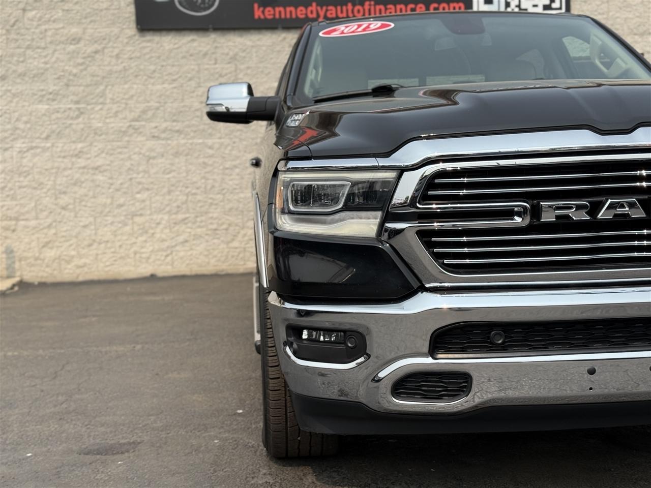 RAM 1500 Laramie 4x4 Crew Cab 5'7" Box 2019