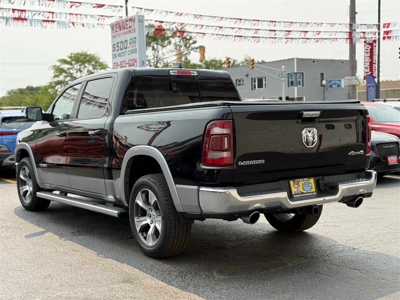 RAM 1500 Laramie 4x4 Crew Cab 5'7" Box 2019