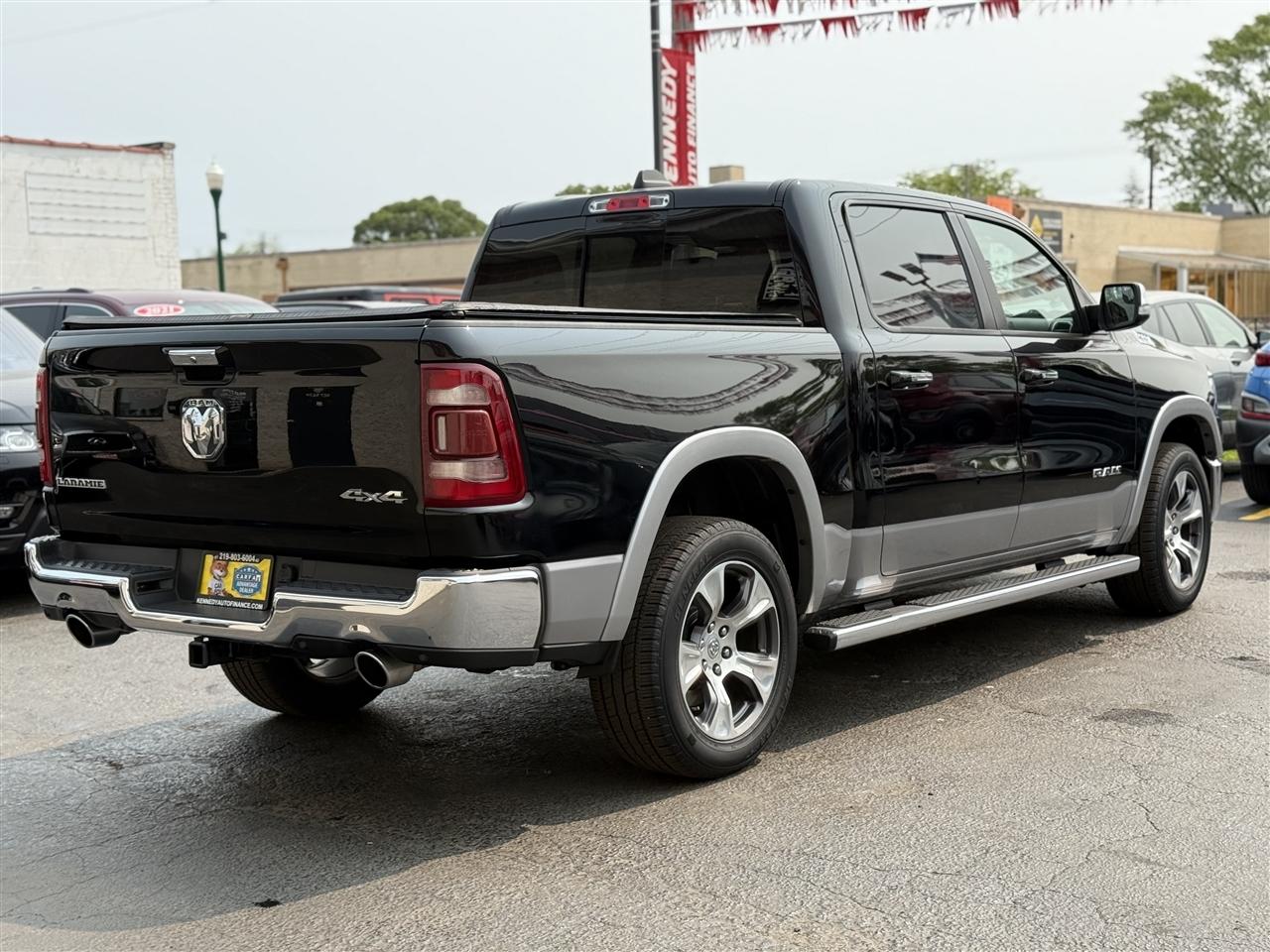 RAM 1500 Laramie 4x4 Crew Cab 5'7" Box 2019