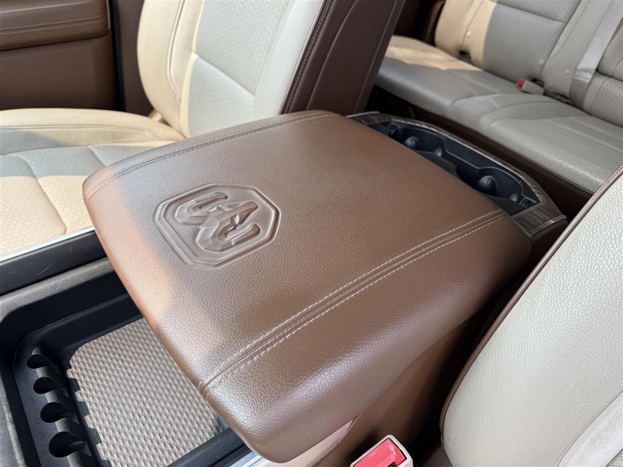 RAM 1500 Laramie 4x4 Crew Cab 5'7" Box 2019