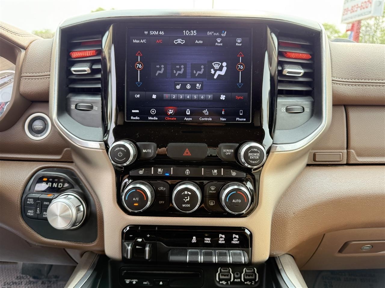 RAM 1500 Laramie 4x4 Crew Cab 5'7" Box 2019