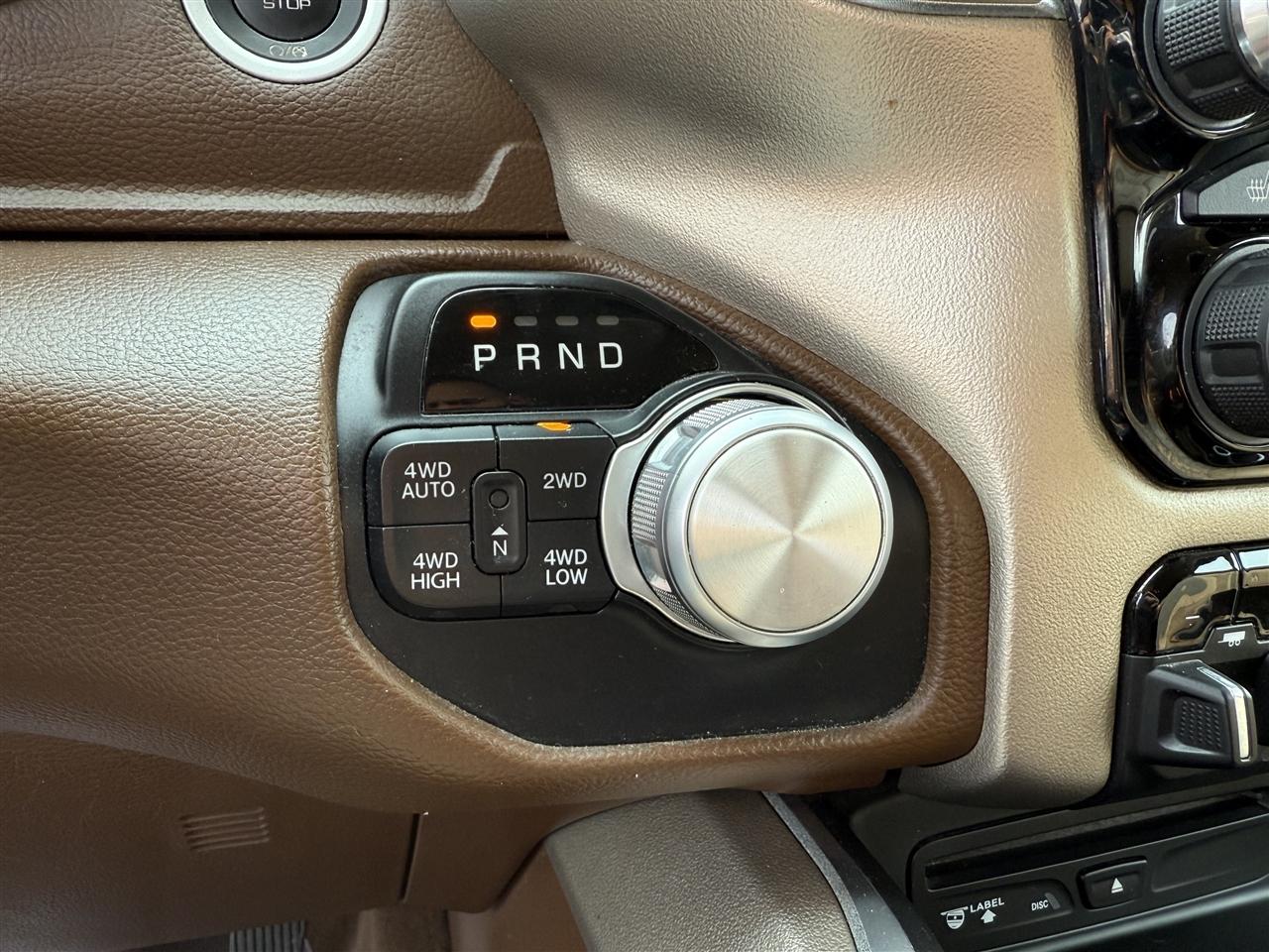 RAM 1500 Laramie 4x4 Crew Cab 5'7" Box 2019