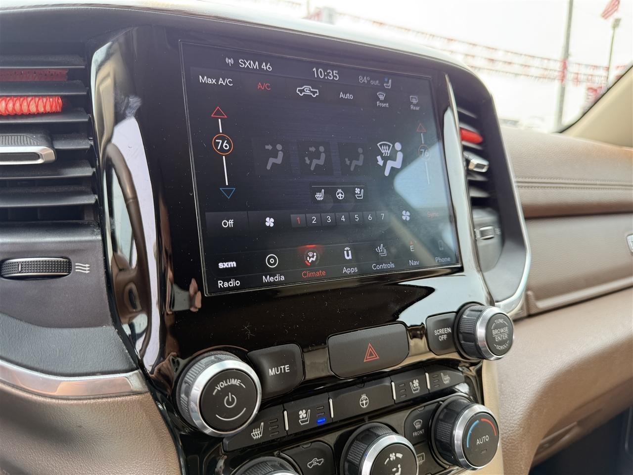 RAM 1500 Laramie 4x4 Crew Cab 5'7" Box 2019