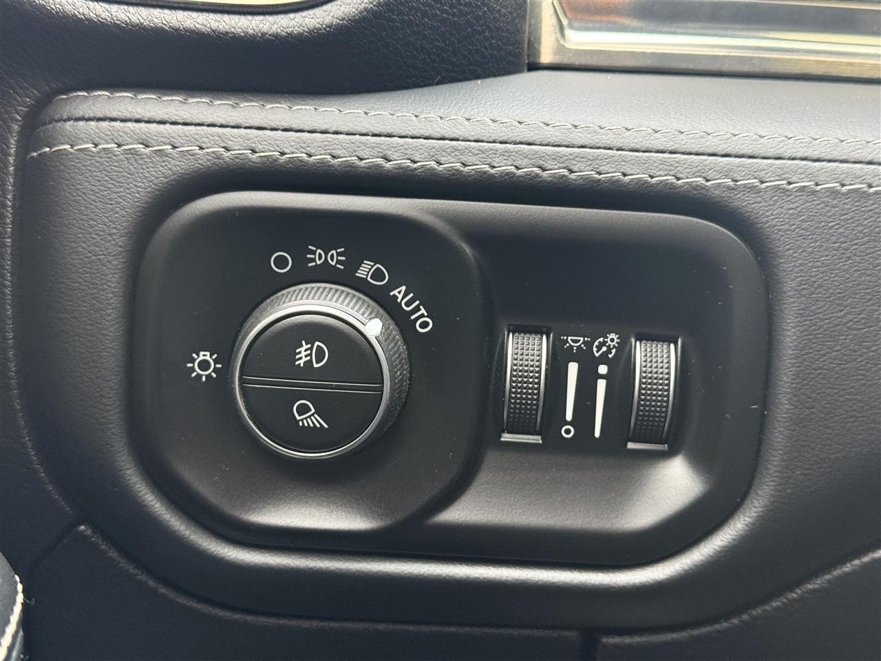 RAM 1500 Limited 4x4 Crew Cab 5'7" Box 2020