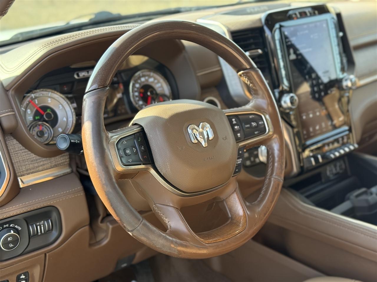 RAM 1500 Longhorn 4x4 Crew Cab 5'7" Box 2020