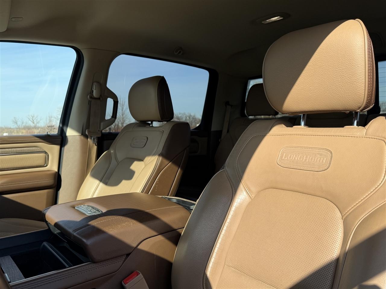 RAM 1500 Longhorn 4x4 Crew Cab 5'7" Box 2020