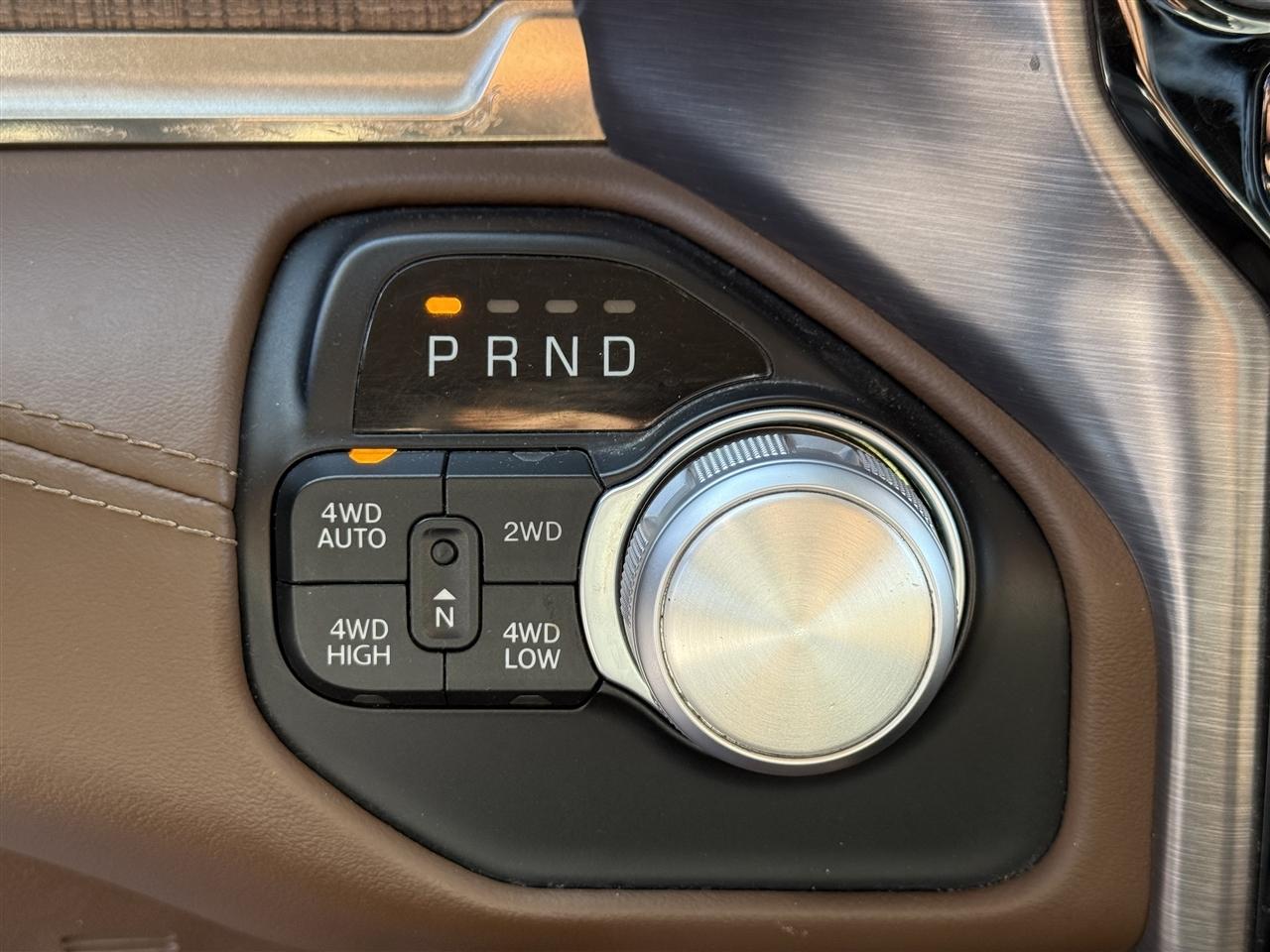 RAM 1500 Longhorn 4x4 Crew Cab 5'7" Box 2020