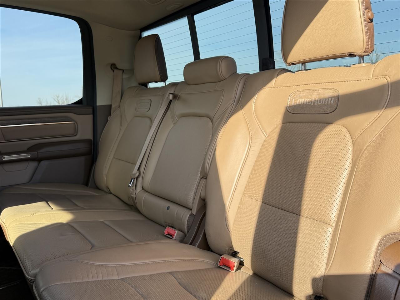 RAM 1500 Longhorn 4x4 Crew Cab 5'7" Box 2020