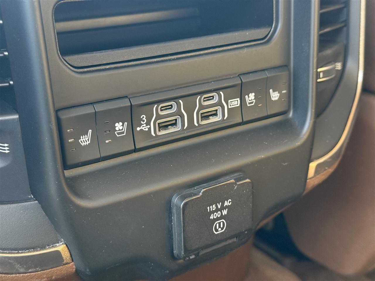 RAM 1500 Longhorn 4x4 Crew Cab 5'7" Box 2020