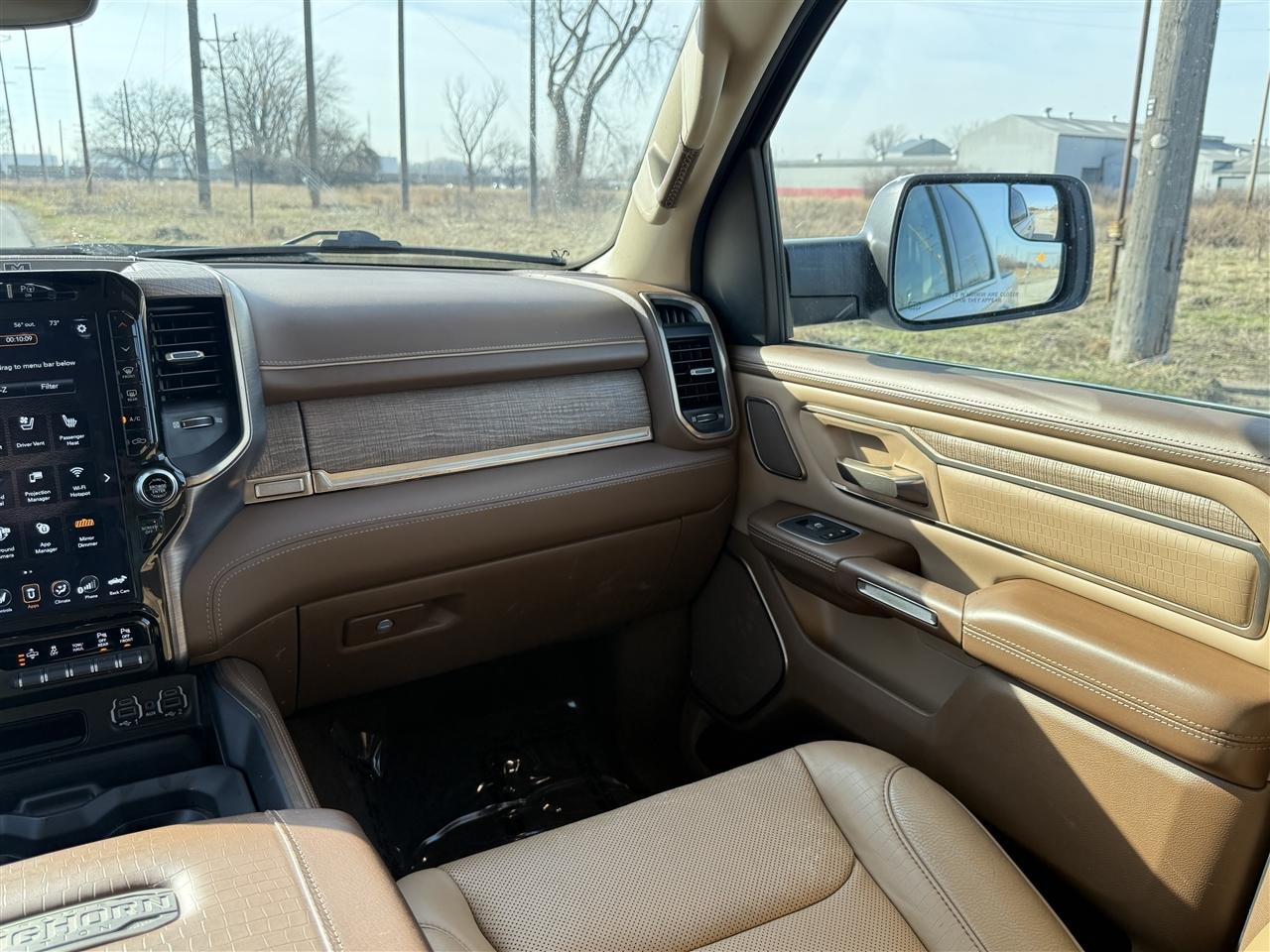 RAM 1500 Longhorn 4x4 Crew Cab 5'7" Box 2020