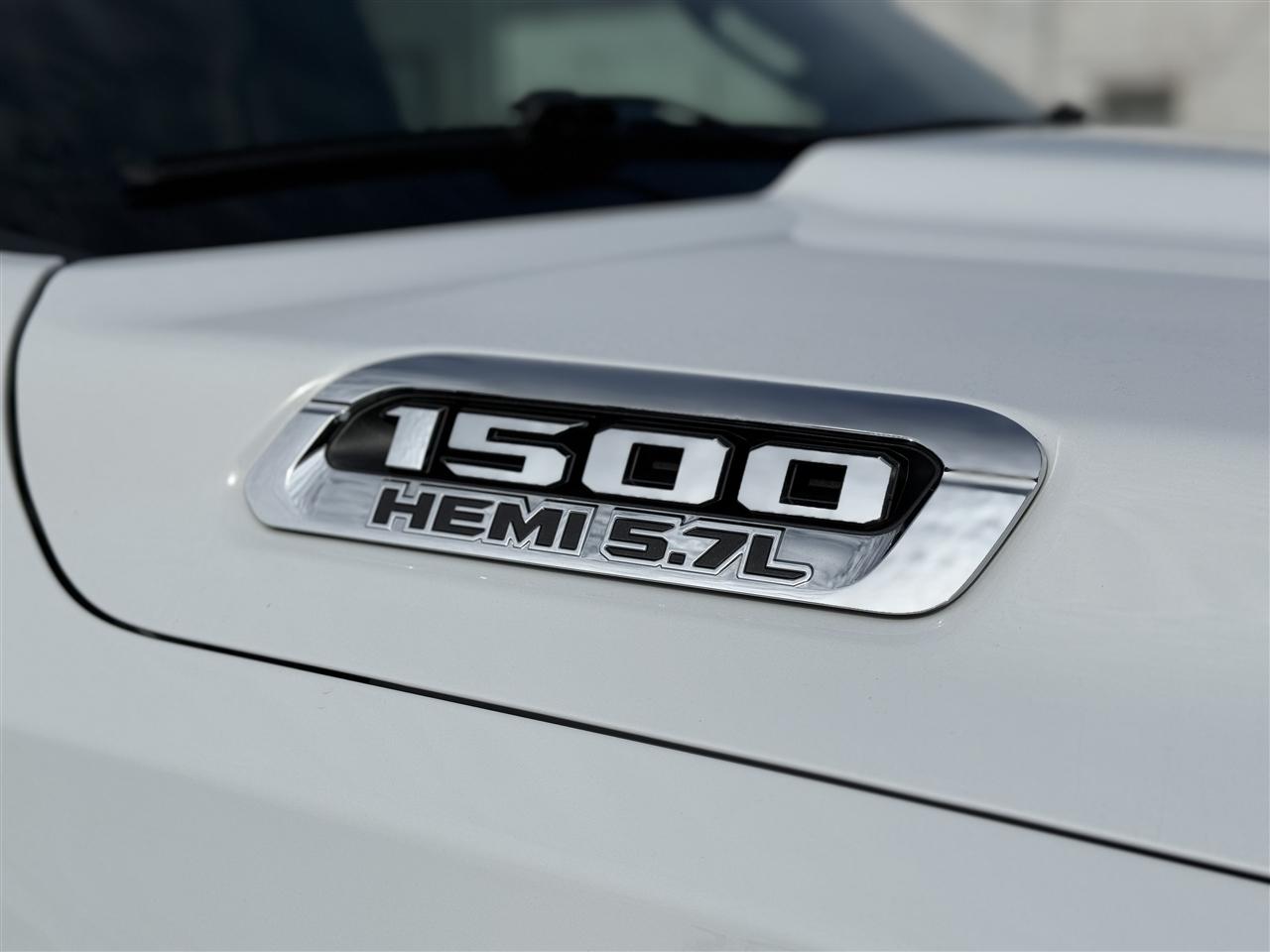 RAM 1500 Big Horn 4x4 Quad Cab 6'4" Box 2022