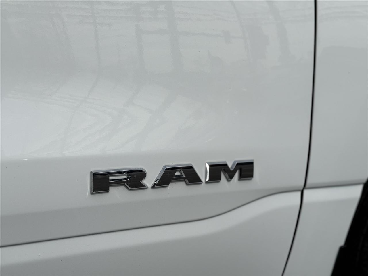 RAM 1500 Big Horn 4x4 Quad Cab 6'4" Box 2022