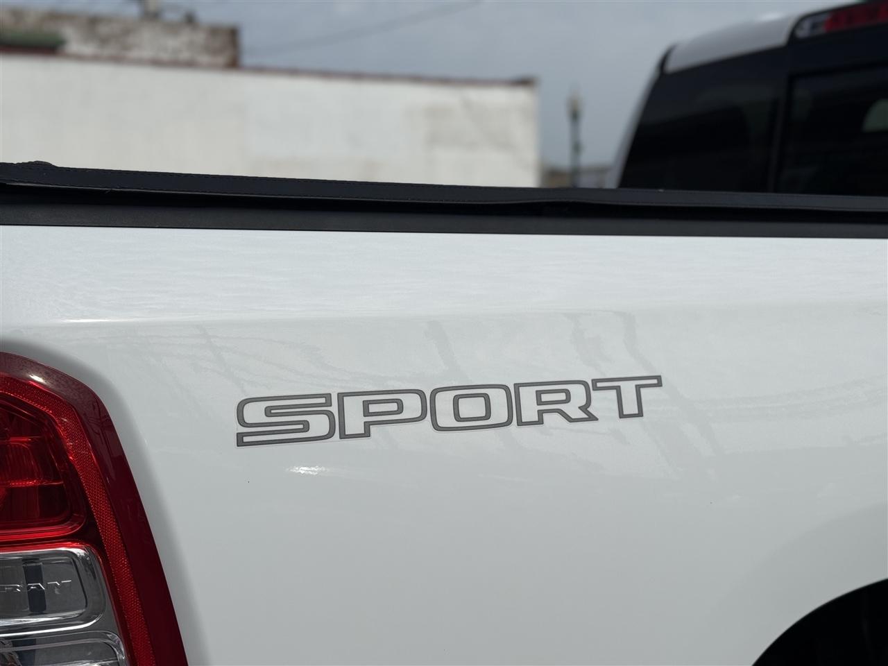 RAM 1500 Big Horn 4x4 Quad Cab 6'4" Box 2022