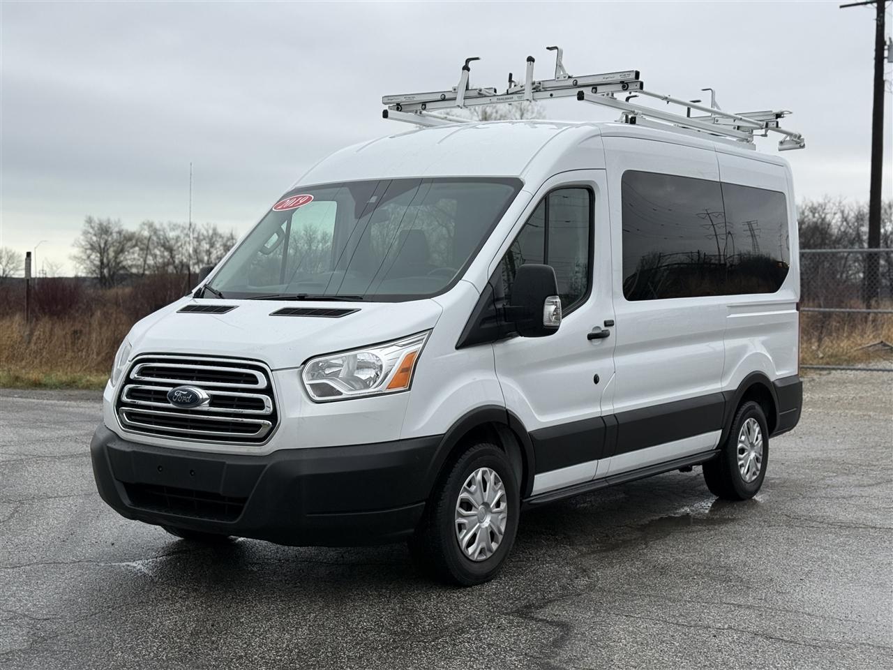 Ford Transit Passenger Wagon T-150 130" Med Roof XLT Sliding RH Dr 2019