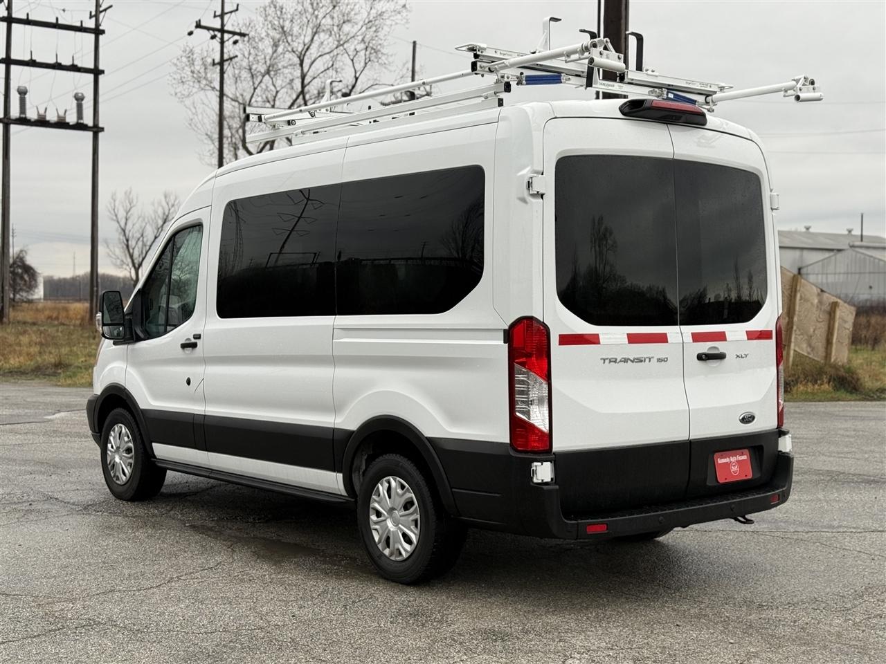 Ford Transit Passenger Wagon T-150 130" Med Roof XLT Sliding RH Dr 2019