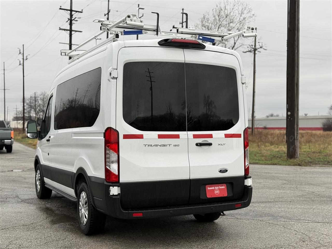 Ford Transit Passenger Wagon T-150 130" Med Roof XLT Sliding RH Dr 2019