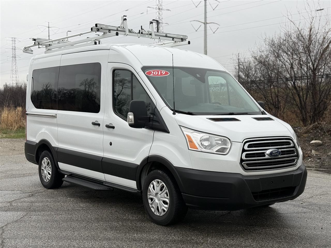 Ford Transit Passenger Wagon T-150 130" Med Roof XLT Sliding RH Dr 2019