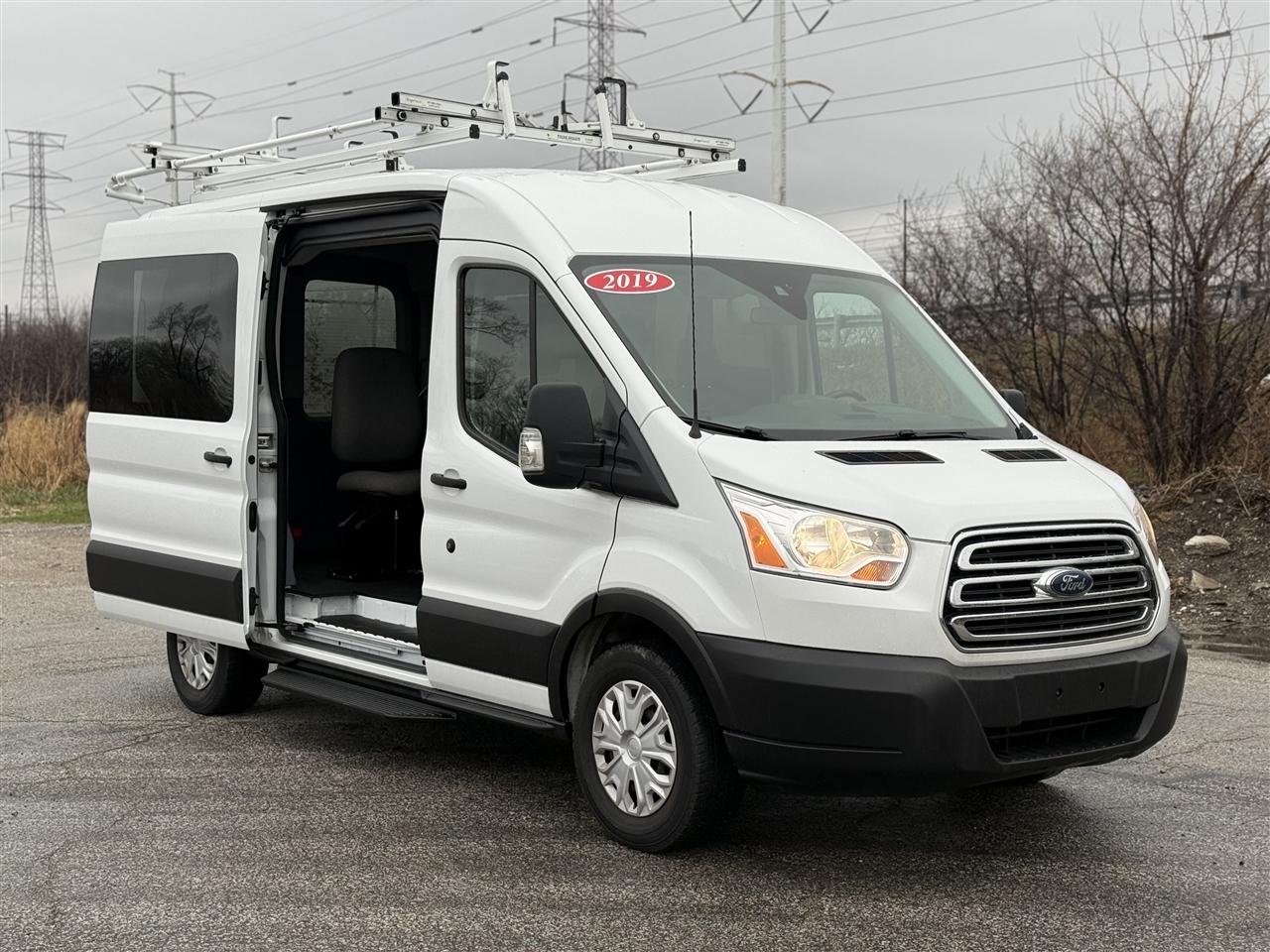 Ford Transit Passenger Wagon T-150 130" Med Roof XLT Sliding RH Dr 2019