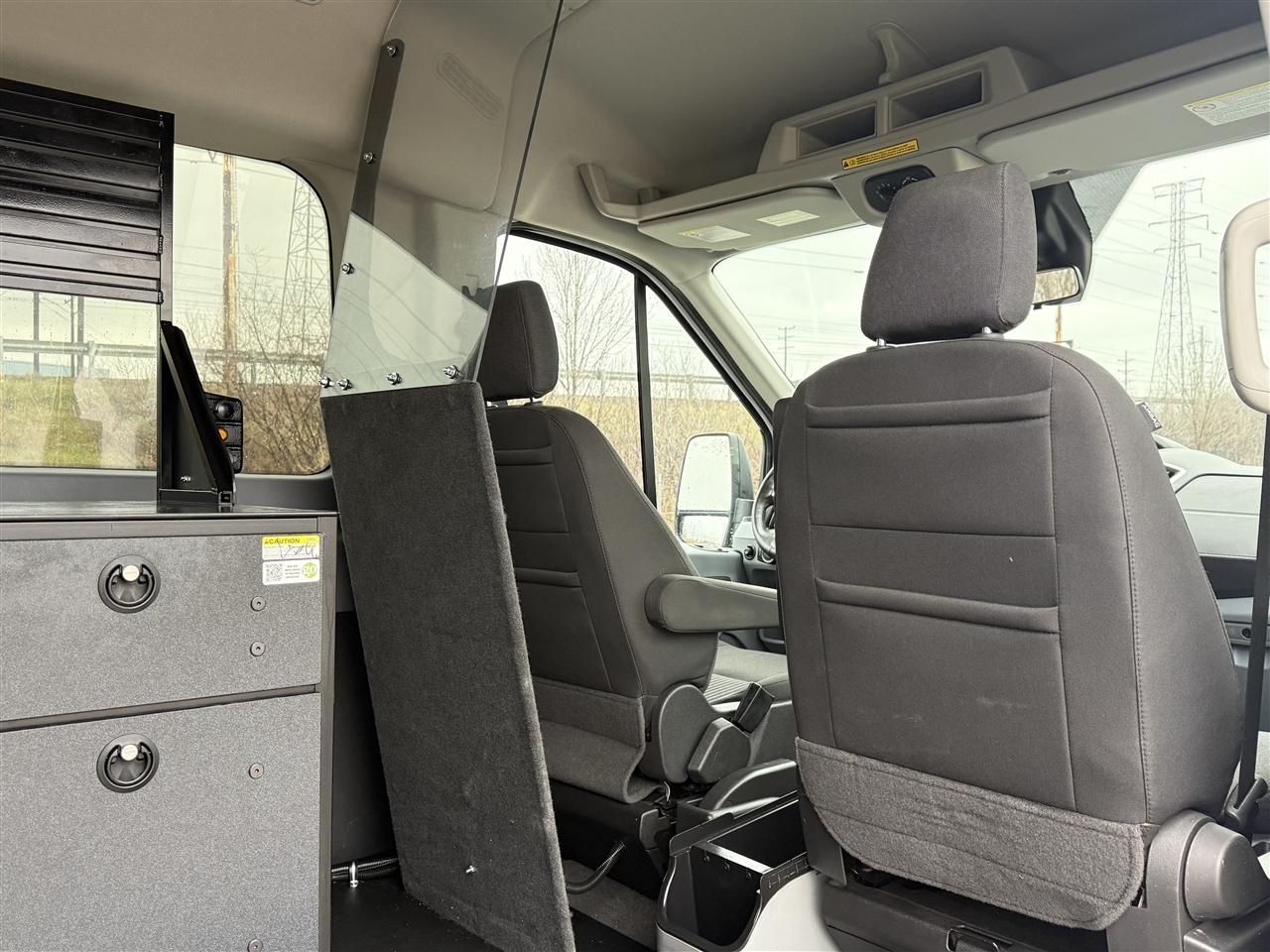 Ford Transit Passenger Wagon T-150 130" Med Roof XLT Sliding RH Dr 2019