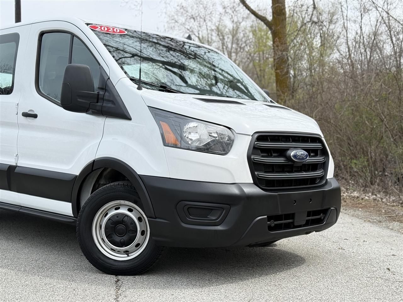 Ford Transit Passenger Wagon T-150 130" Low Roof XLT RWD 2020