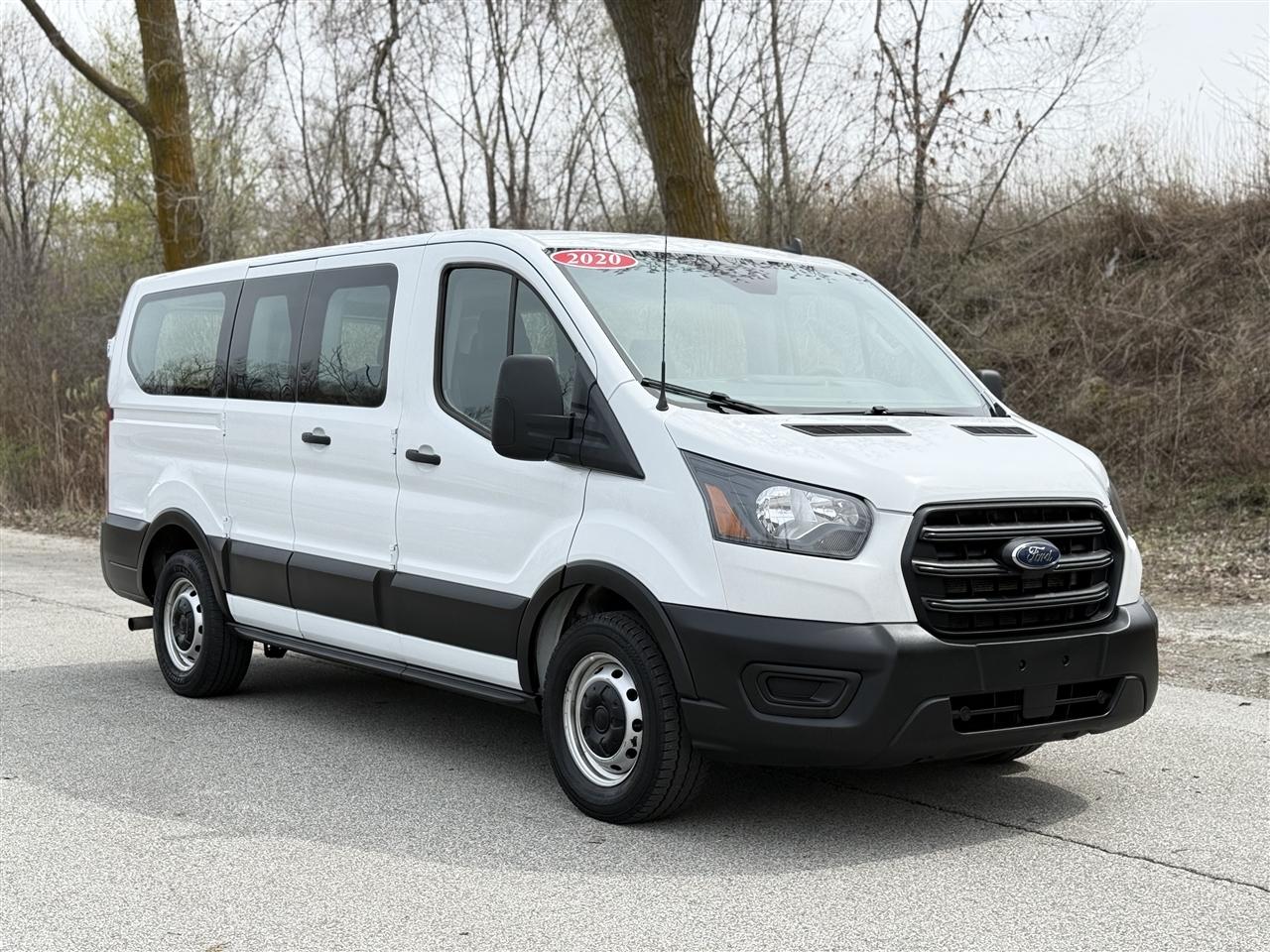 Ford Transit Passenger Wagon T-150 130" Low Roof XLT RWD 2020