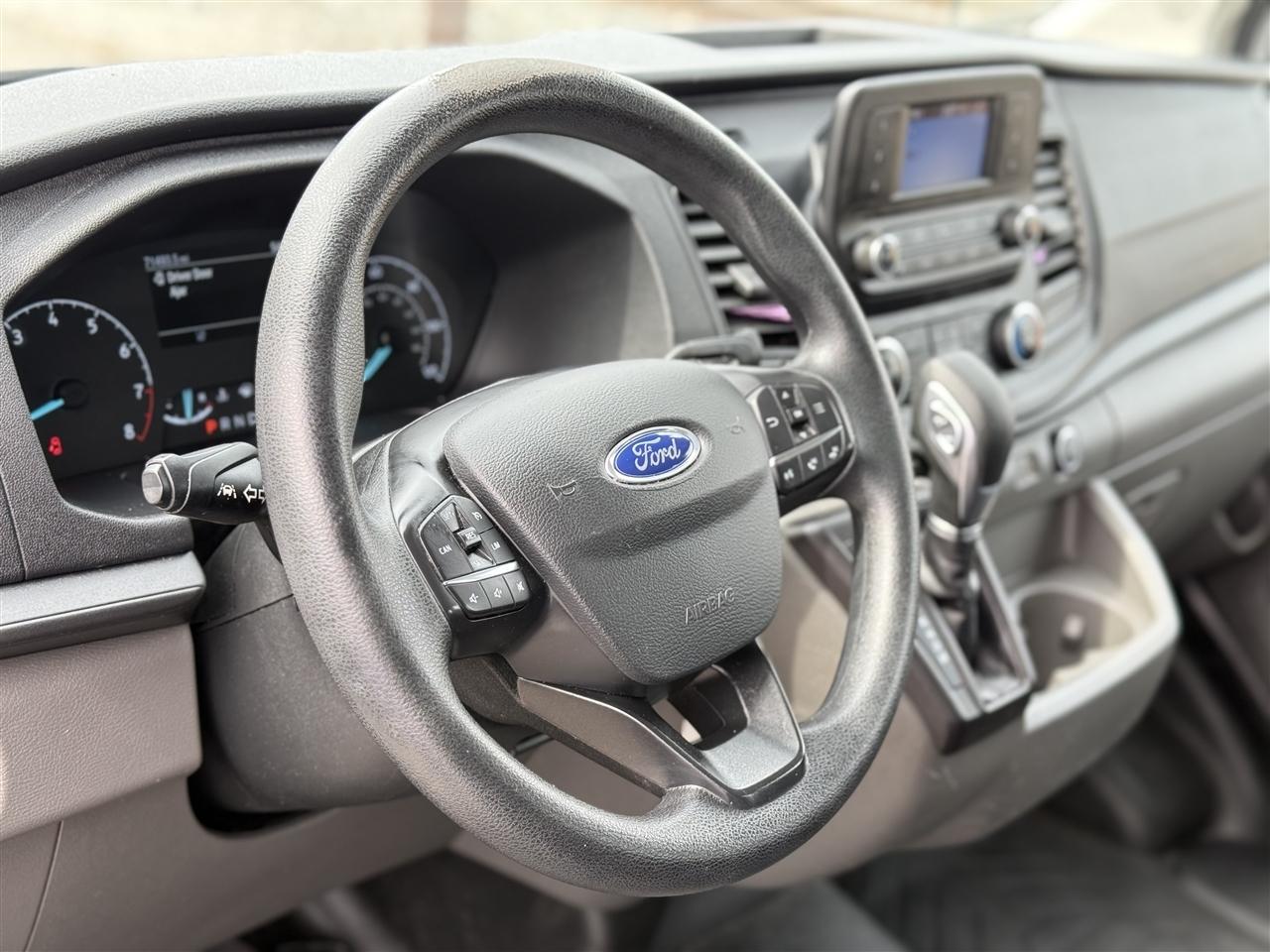 Ford Transit Passenger Wagon T-150 130" Low Roof XLT RWD 2020